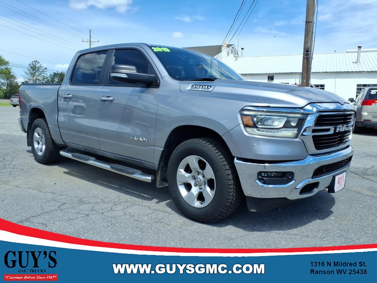 2019 RAM 1500 Big Horn/Lone Star 4x4 Crew Cab 5'7's photo