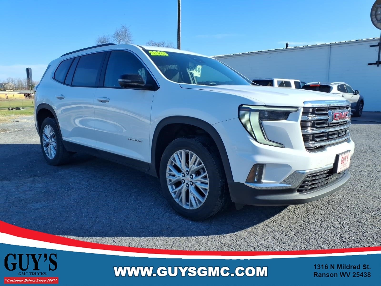 2025 GMC Acadia Elevation