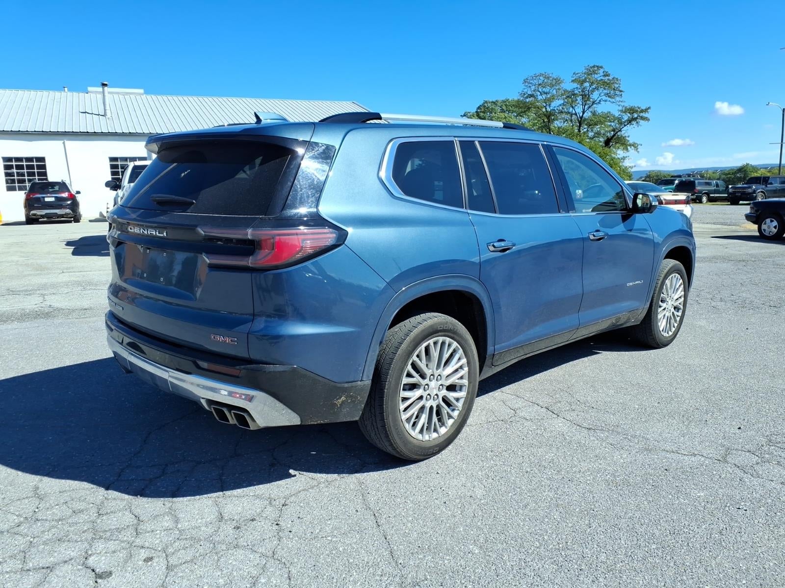 2024 GMC Acadia Denali