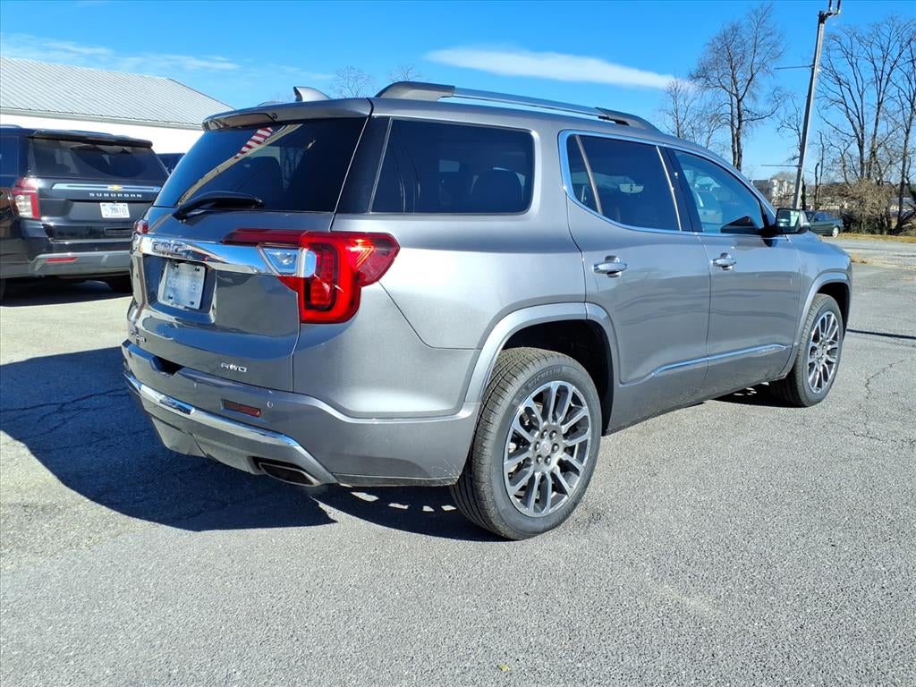2022 GMC Acadia Denali